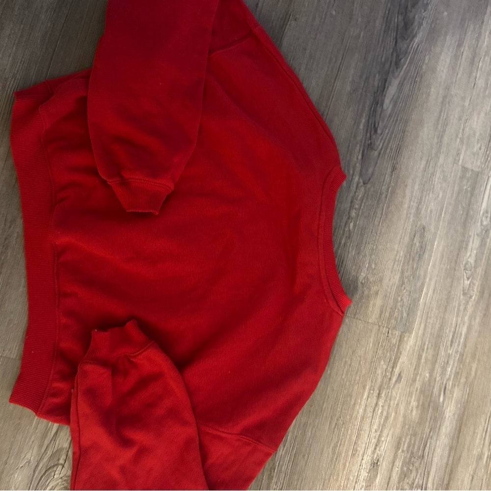 H&M Red Grinch Graphic Sweatshirt size 12/14 - Picture 4 of 4
